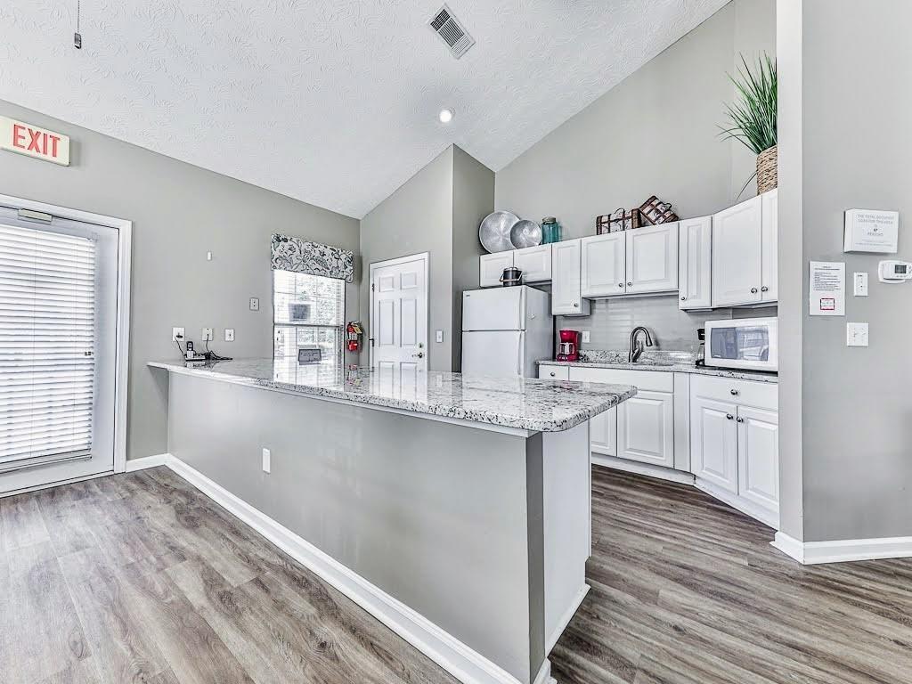 4522 Orchard Trace Roswell, GA 30076 - Photo 34 of 38