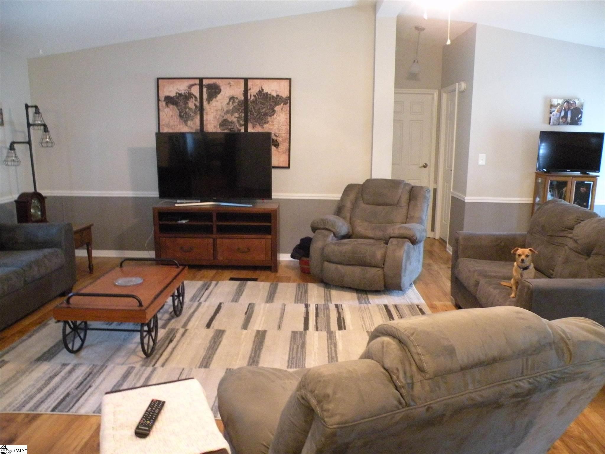 307 Milacron Drive Fountain Inn, SC 29644 - Photo 13 of 26
