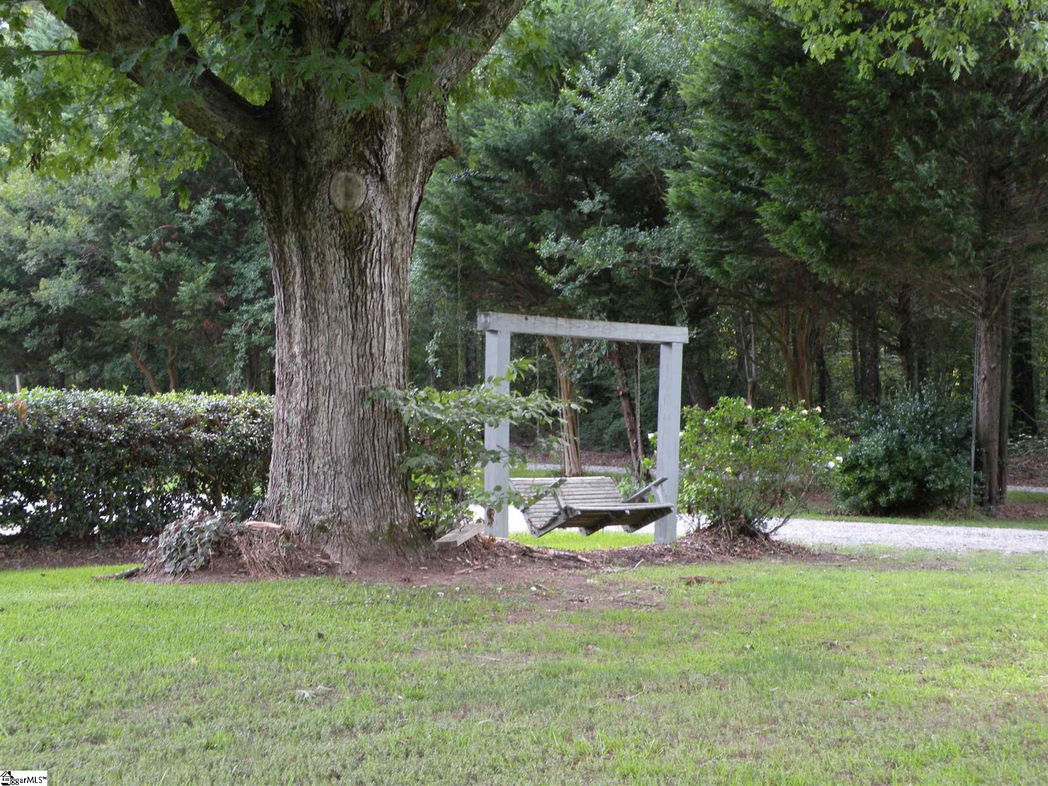 307 Milacron Drive Fountain Inn, SC 29644 - Photo 3 of 26