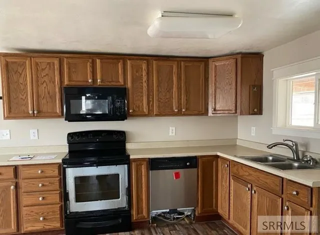 $220,000 | 2862 East 671 North, Roberts, ID 83444