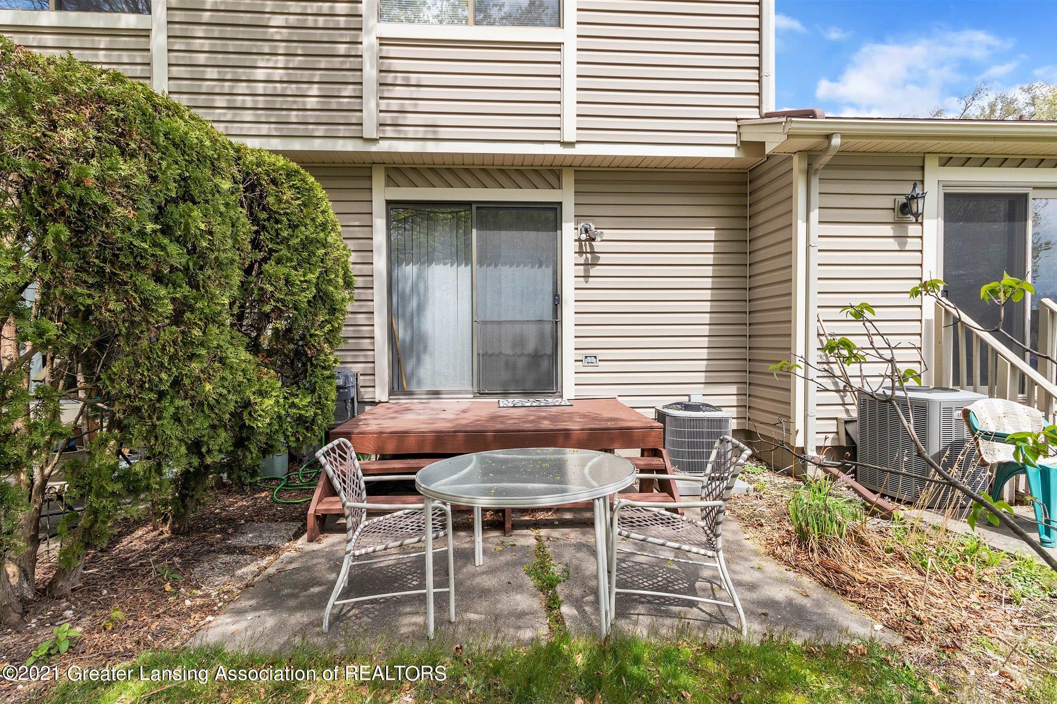 2089 East Lake Lansing Road, Unit 81 Haslett, MI 48840 - Photo 27 of 35 31-2089 Lake Lansing Rd-WindowStill-Real