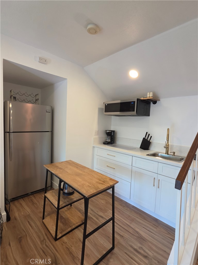 21 Rustling Wind Irvine, CA 92612 - Photo 5 of 32 kitchenet with cook top for easy cooking