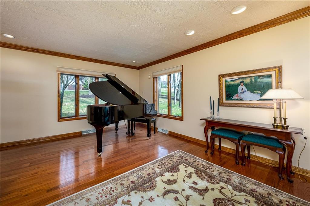 415 Markman Park Road Baden, PA 15005 - Photo 9 of 25 Gallery Image 9