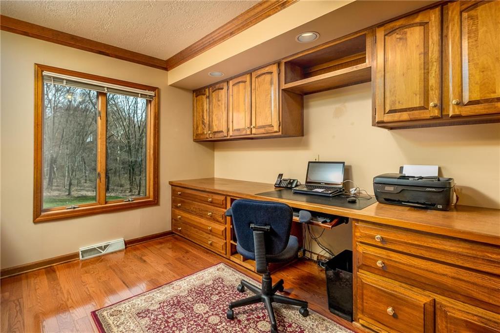 415 Markman Park Road Baden, PA 15005 - Photo 10 of 25 Gallery Image 10