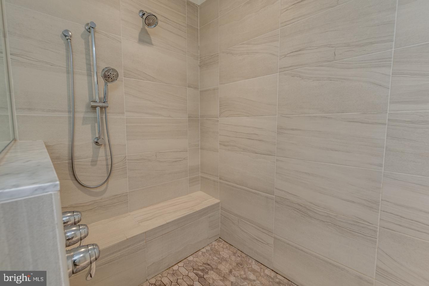 305 Margot Lane Tabernacle, NJ 08088 - Photo 20 of 69 Spa Shower