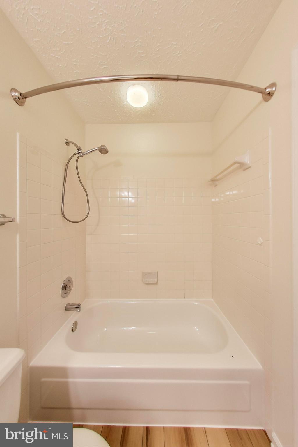 2439 Warm Spring Way Odenton, MD 21113 - Photo 20 of 52 Full Hallway Bath