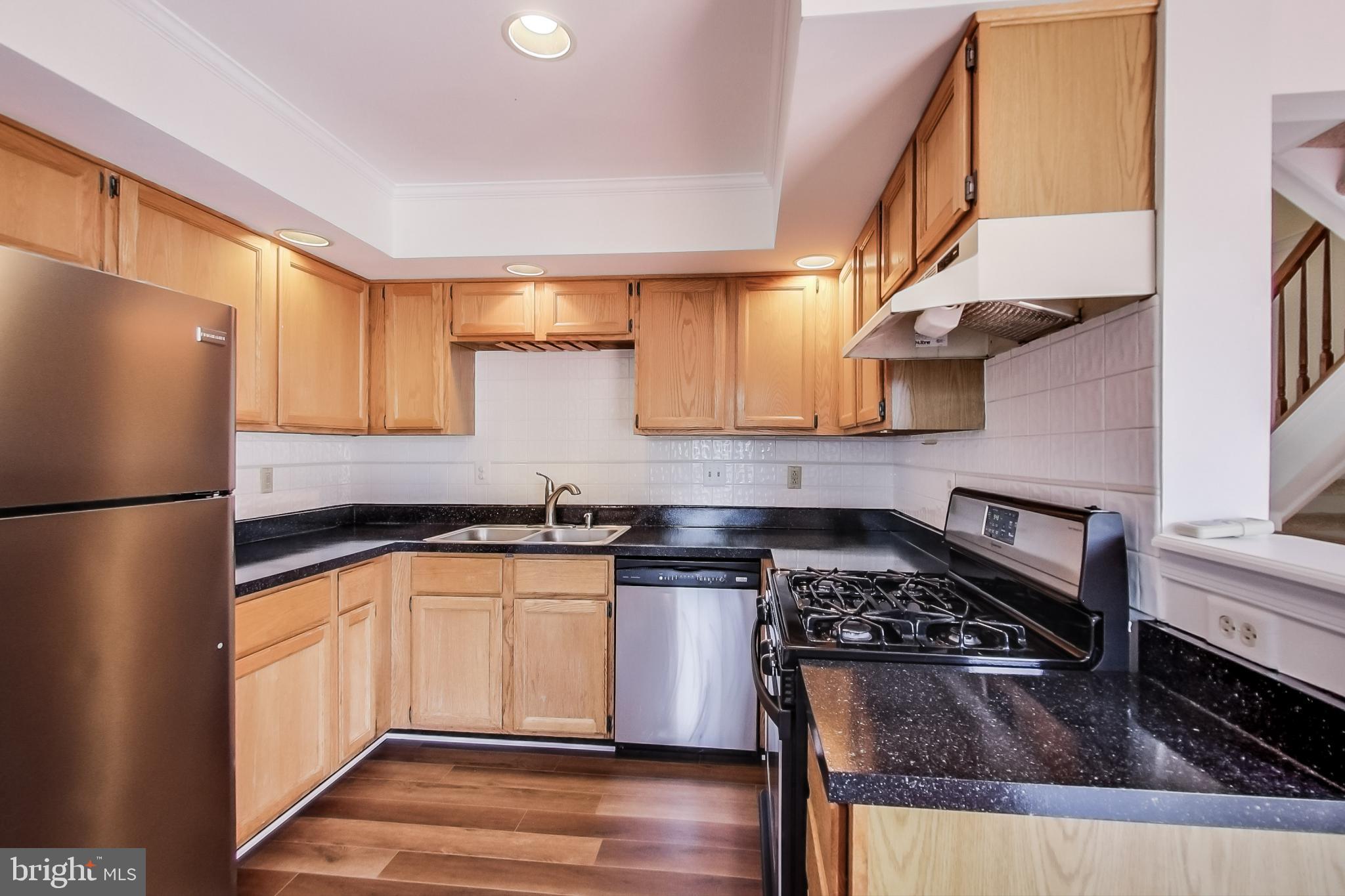 2439 Warm Spring Way Odenton, MD 21113 - Photo 10 of 52 Kitchen