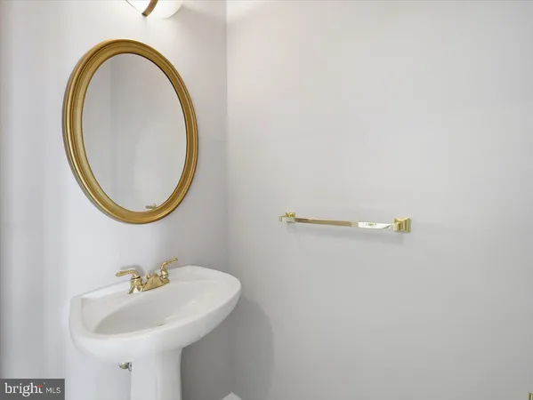 $425,000 | 5126 McLauren Lane, Frederick, MD 21703