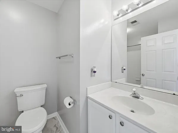$425,000 | 5126 McLauren Lane, Frederick, MD 21703
