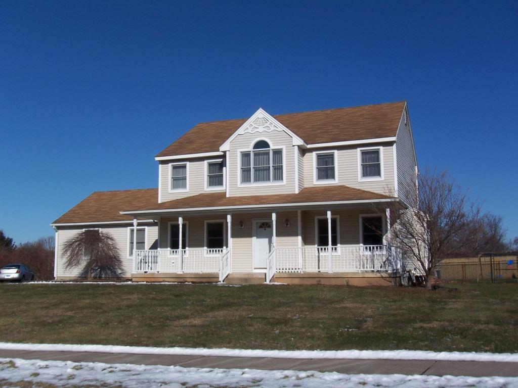 77 Rugby Lane South Windsor, CT 06074 - Photo 1 of 1 Exterior front