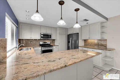 $410,000 | 2262 South Linden Way, Unit E, Palm Springs, CA 92264