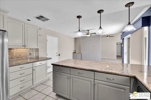 $410,000 | 2262 South Linden Way, Unit E, Palm Springs, CA 92264