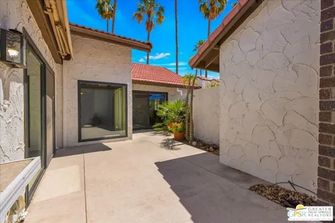 $410,000 | 2262 South Linden Way, Unit E, Palm Springs, CA 92264