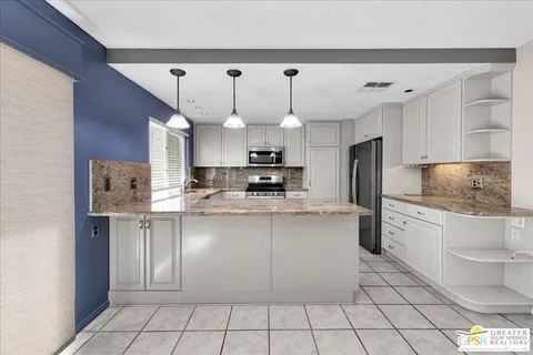 $410,000 | 2262 South Linden Way, Unit E, Palm Springs, CA 92264