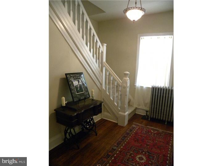 4 President Avenue Rutledge, PA 19070 - Photo 5 of 25 Foyer