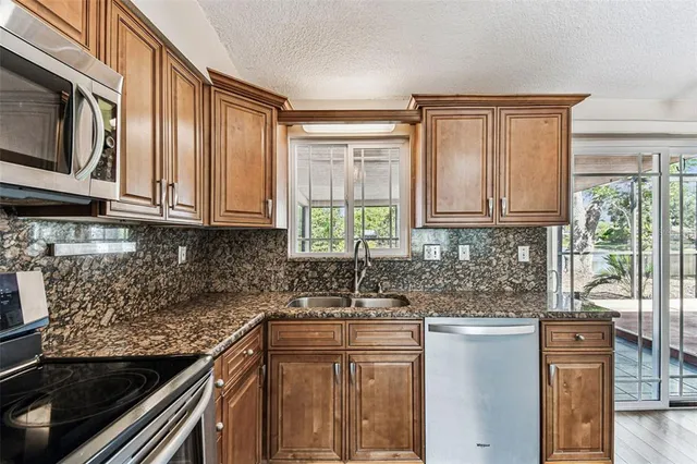 $369,000 | 648 Timber Bay Circle East, Oldsmar, FL 34677