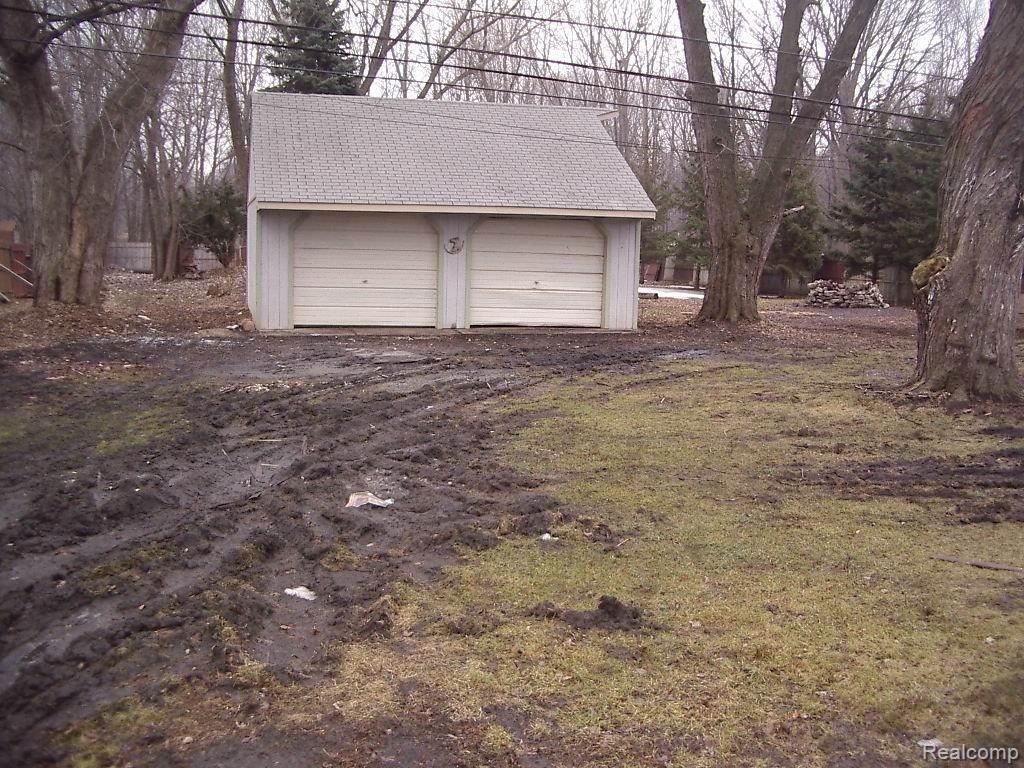 14209 Racho Boulevard Taylor, MI 48180 - Photo 2 of 11 2ND. GARAGE