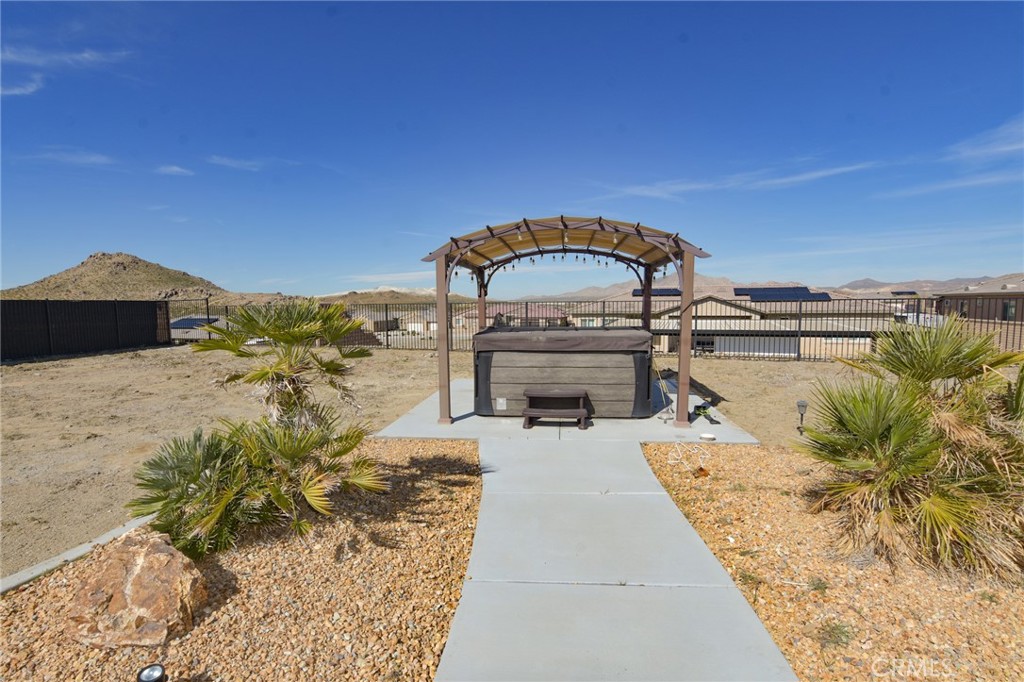 19520 Arcata Road Apple Valley, CA 92307 - Photo 52 of 53 a view of a terrace with a sitting space