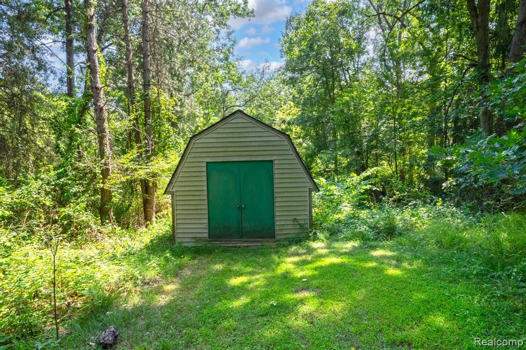 940 West Predmore Road Oakland, MI 48363 - Photo 51 of 60