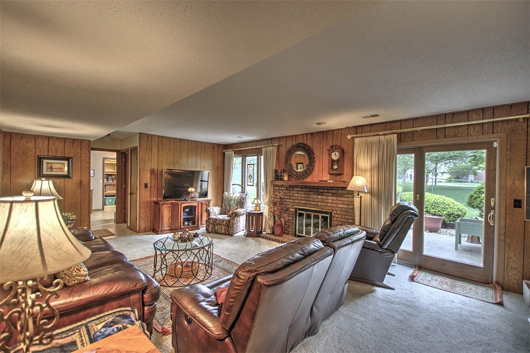 676 West Wolf Road Decatur, IL 62526 - Photo 15 of 34