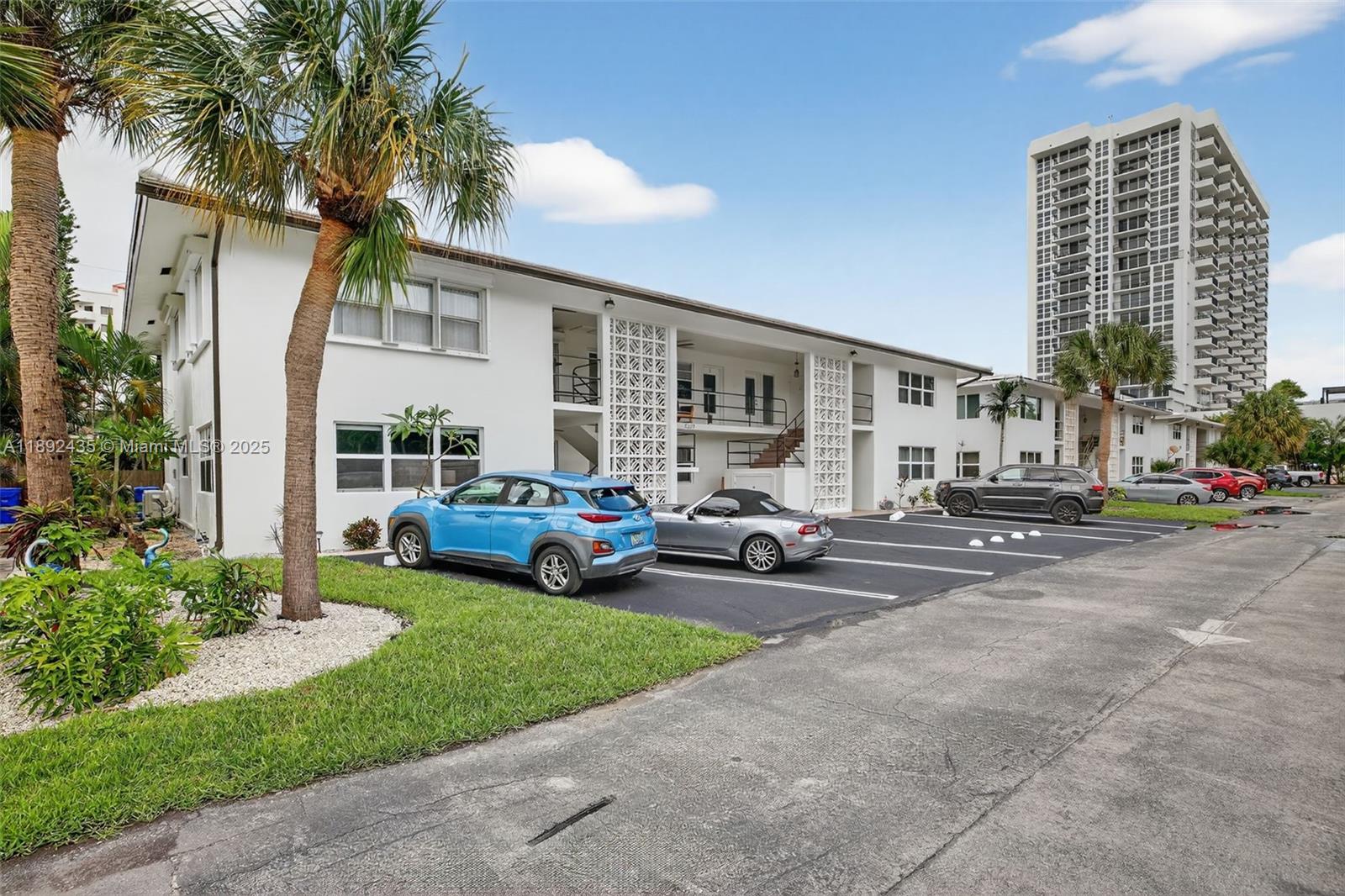 3209 Colony Club Road, Unit 1W Pompano Beach, FL 33062 - Photo 42 of 75