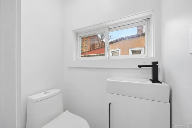 $779,000 | 4365 De Reimer Avenue | Wakefield