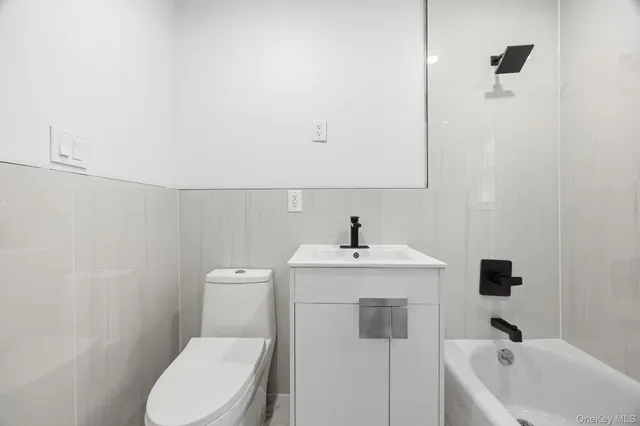 $779,000 | 4365 De Reimer Avenue | Wakefield