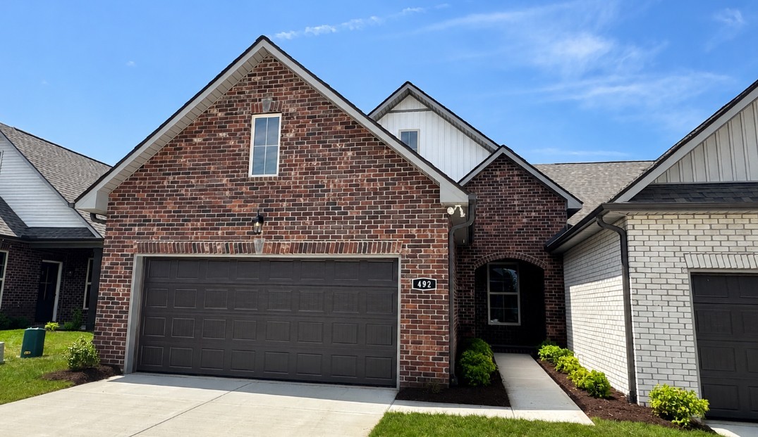 492 West Foxrun Springfield, TN 37172 - Photo 1 of 19 Gallery Image 1