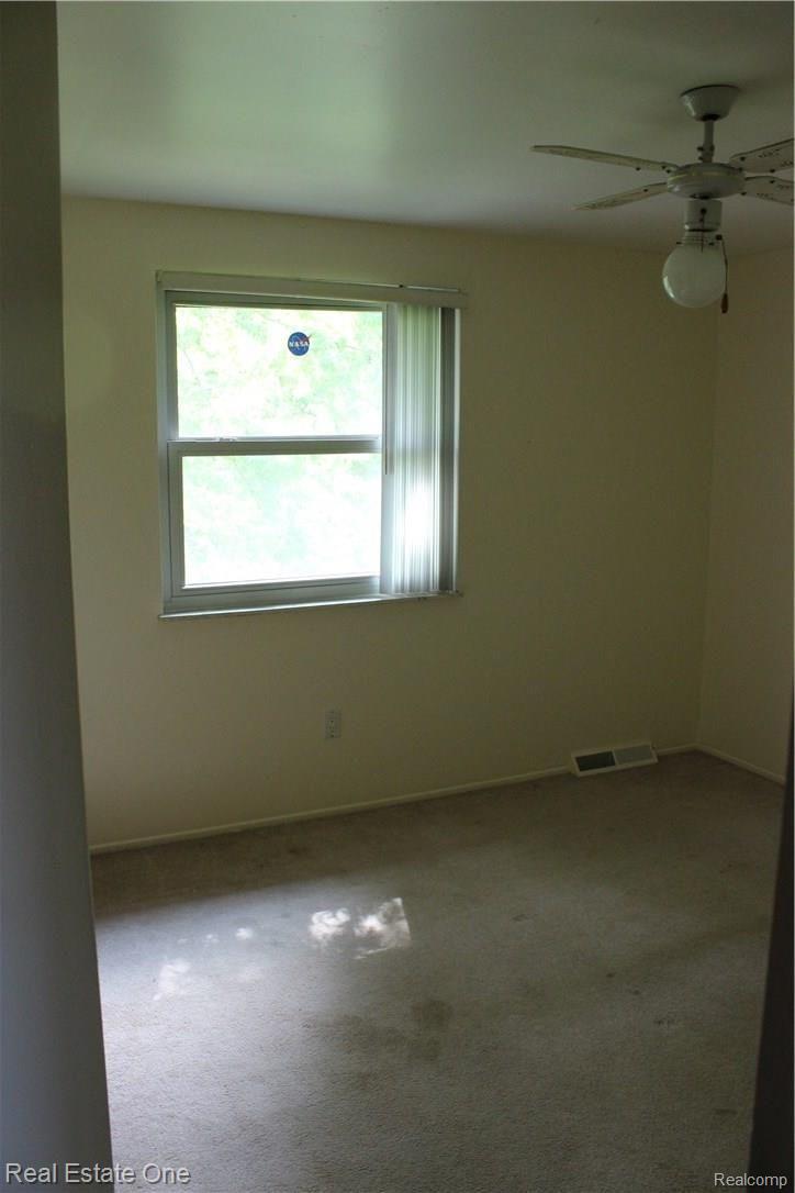5501 Eagle Road Highland, MI 48356 - Photo 22 of 30 IMG_9981.JPG