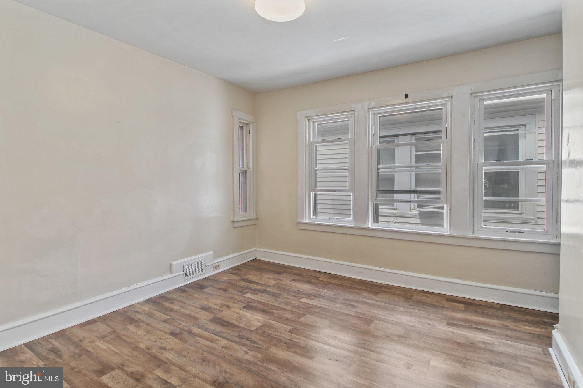 2529 Grant Street Reading, PA 19606 - Photo 13 of 22