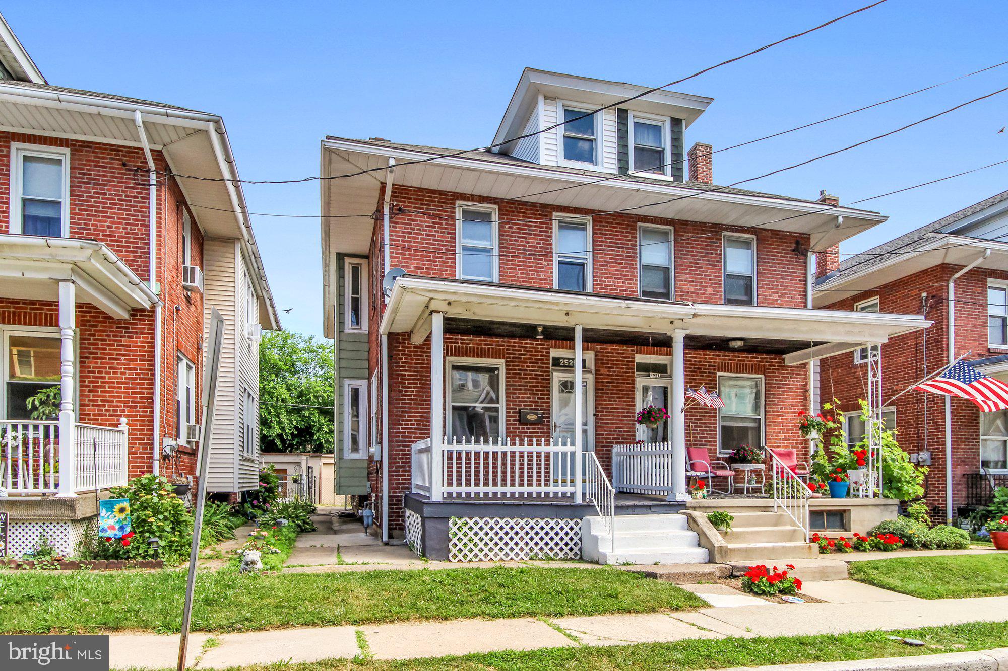 2529 Grant Street Reading, PA 19606 - Photo 3 of 22