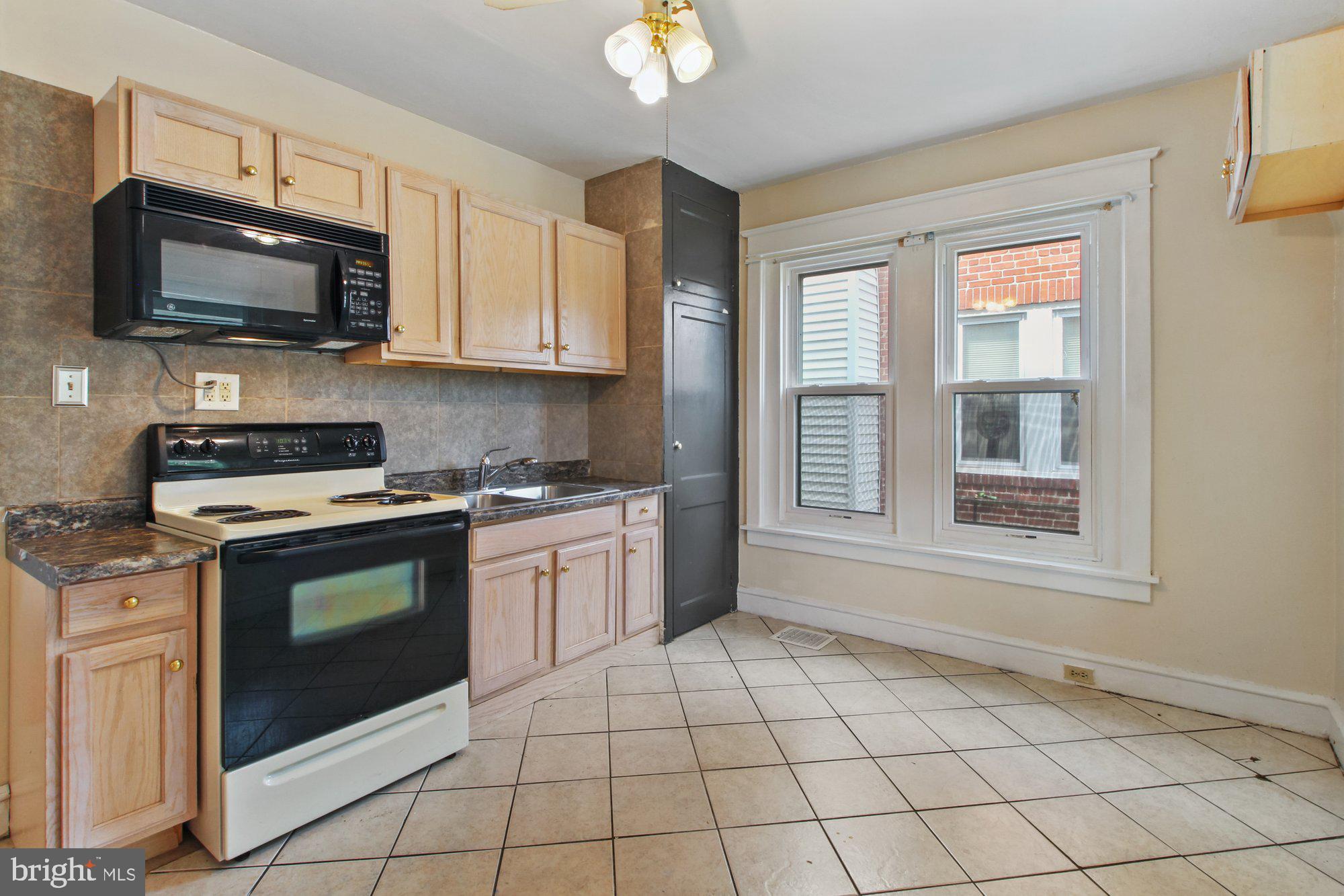 2529 Grant Street Reading, PA 19606 - Photo 8 of 22