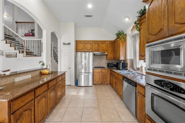 $335,000 | 8214 Creekside Willow Court, Tomball, TX 77375