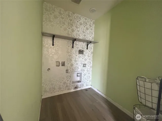 a view of bathroom with shower