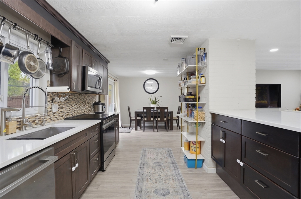 7 Edith Road Framingham, MA 01701 - Photo 14 of 42