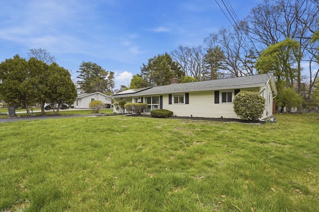 7 Edith Road Framingham, MA 01701 - Photo 4 of 42