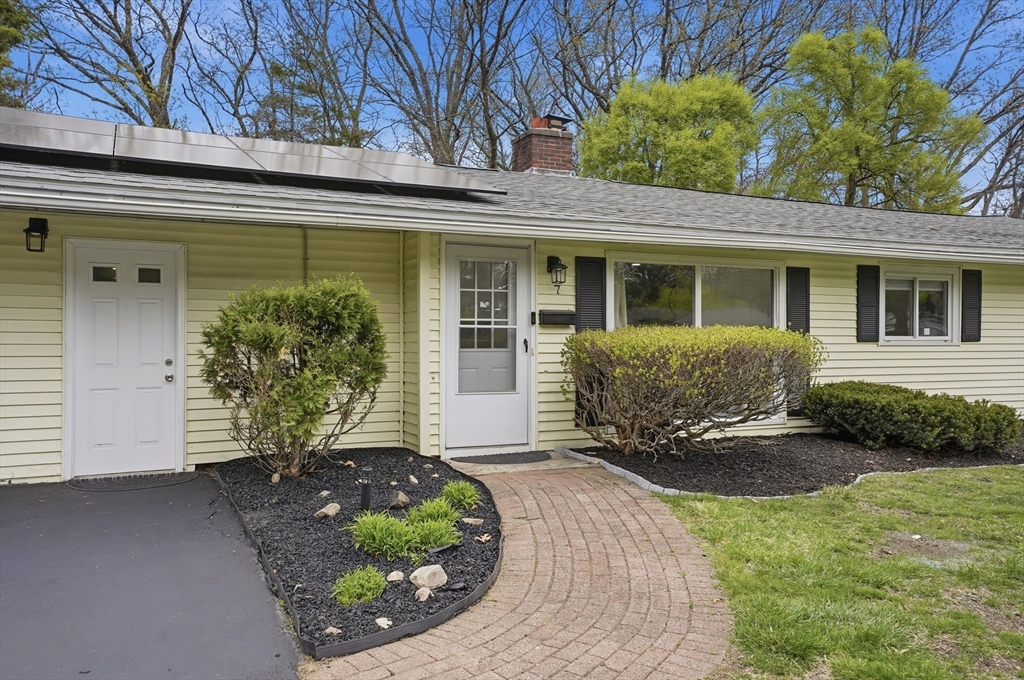 7 Edith Road Framingham, MA 01701 - Photo 5 of 42
