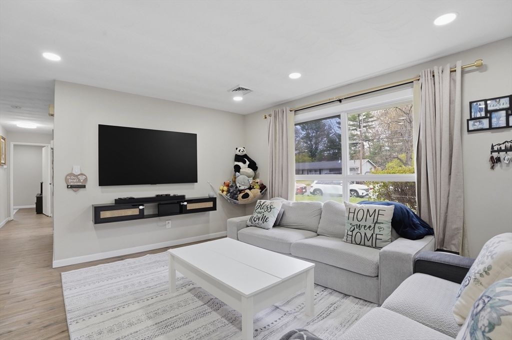 7 Edith Road Framingham, MA 01701 - Photo 7 of 42