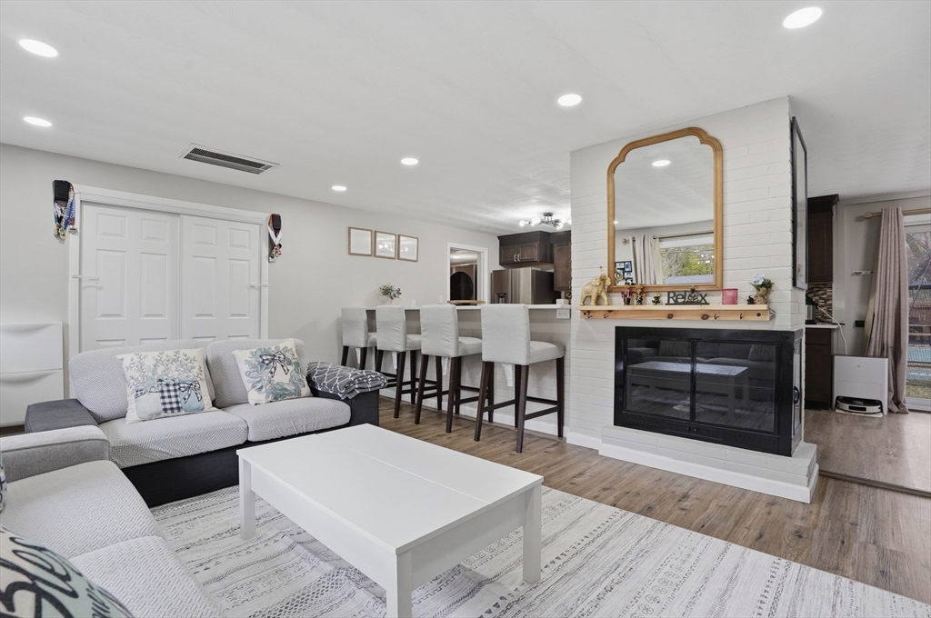 7 Edith Road Framingham, MA 01701 - Photo 8 of 42