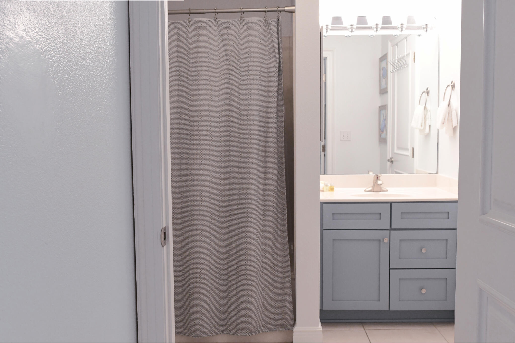 43 Cassine Way, Unit 202 Santa Rosa Beach, FL 32459 - Photo 10 of 25 a bathroom with a sink and a mirror