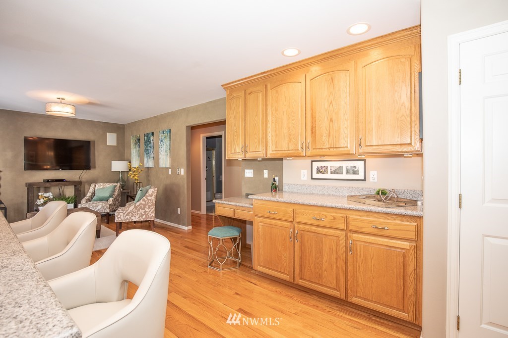 22227 53rd Avenue Southeast Bothell, WA 98021 - Photo 11 of 25