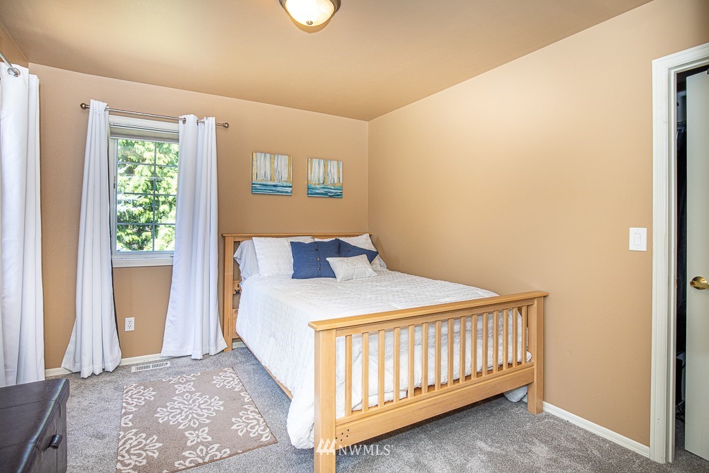22227 53rd Avenue Southeast Bothell, WA 98021 - Photo 14 of 25