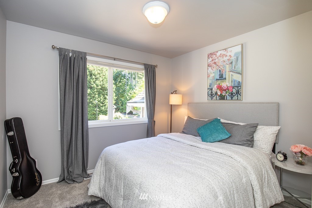 22227 53rd Avenue Southeast Bothell, WA 98021 - Photo 15 of 25