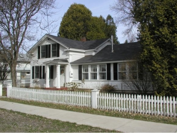 985 Falls Road Shelburne, VT 05482 - Photo 1 of 1 Gallery Image 1