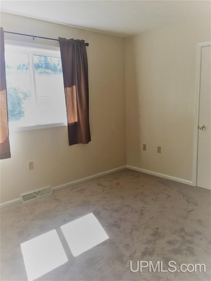 408 Jasper Street Ishpeming, MI 49849 - Photo 16 of 32