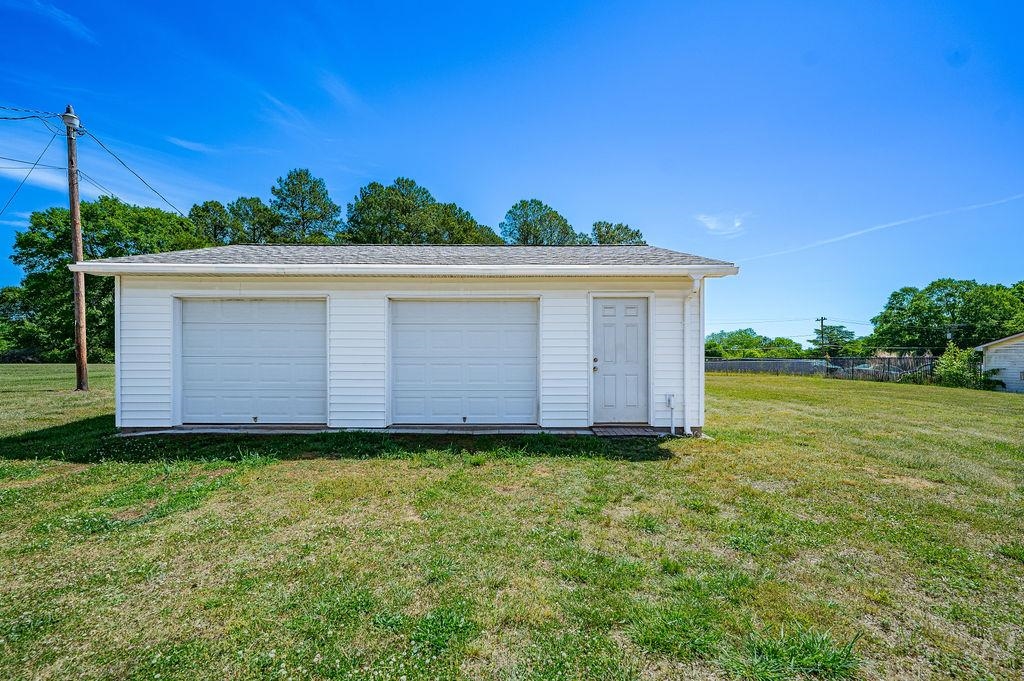 230 Blalock Road Boiling Springs, SC 29316 - Photo 3 of 45
