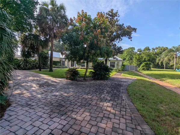 $4,975 | 8052 Oak Park, Orlando, FL 32819