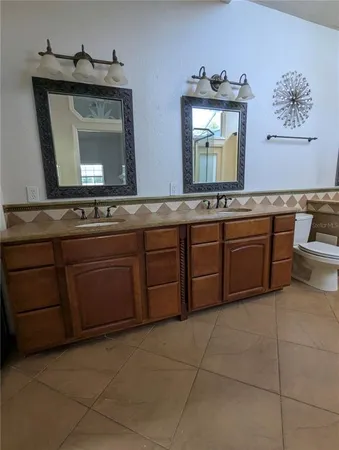 $4,975 | 8052 Oak Park, Orlando, FL 32819