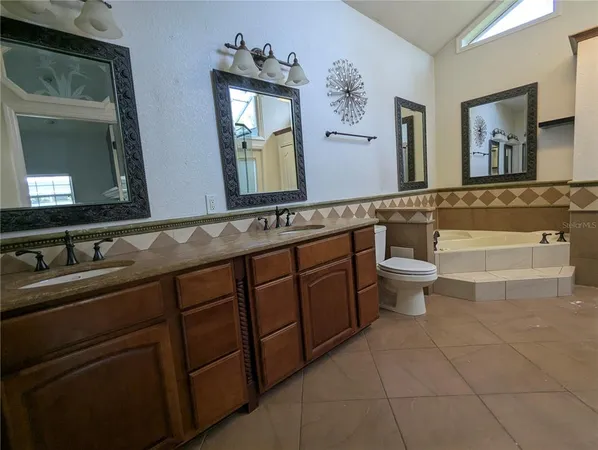 $4,975 | 8052 Oak Park, Orlando, FL 32819