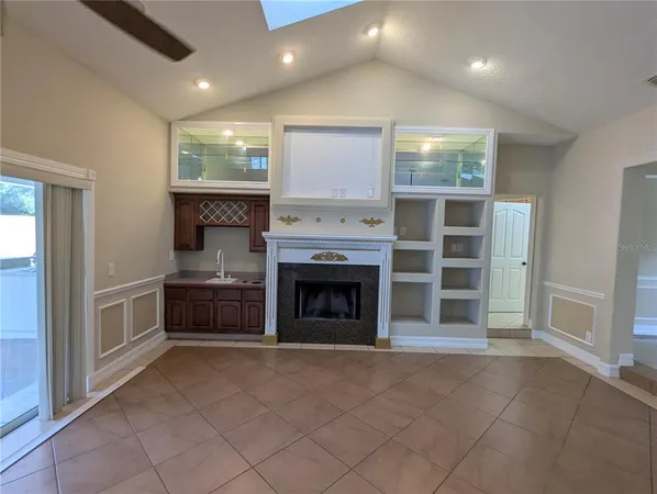 $4,975 | 8052 Oak Park, Orlando, FL 32819